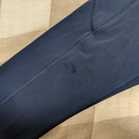 Lululemon Fast and Free Reflective Tight 25" - True Navy Size 8 - Picture 7 of 9